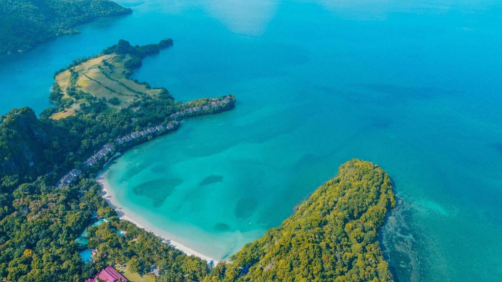 Dakak Beach