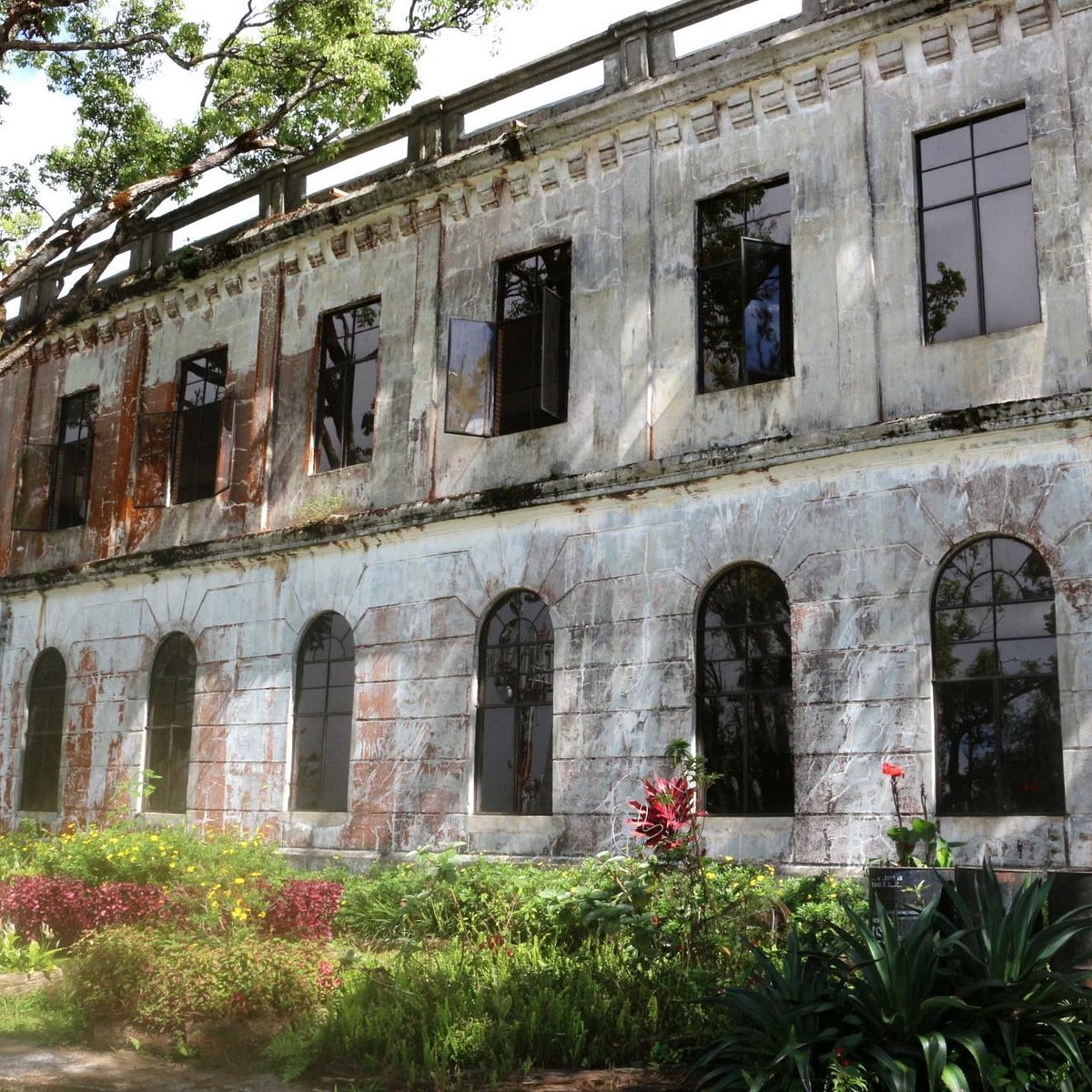 Diplomat Hotel