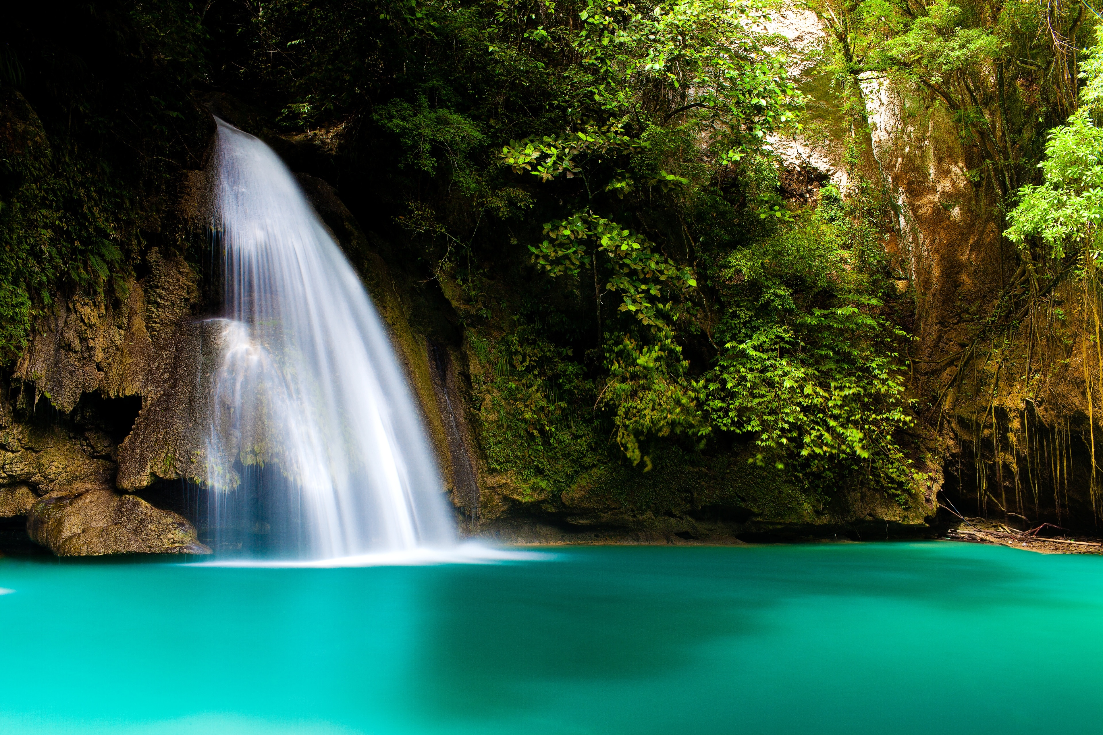 Kawasan Falls
